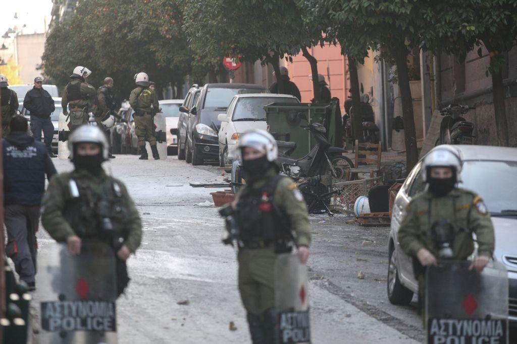 «Πόλεμος» κυβέρνησης – ΣΥΡΙΖΑ για τα περιστατικά ωμής βίας στο Κουκάκι