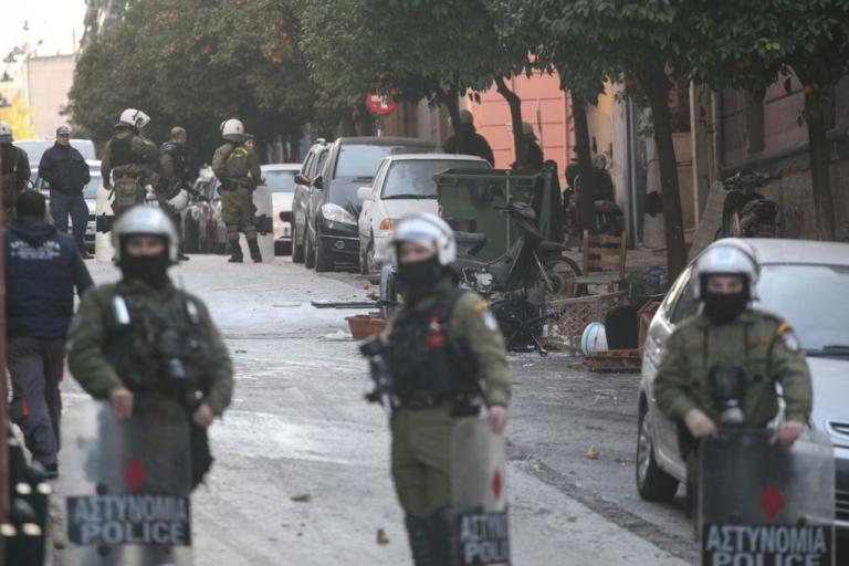 «Πόλεμος» κυβέρνησης – ΣΥΡΙΖΑ για τα περιστατικά ωμής βίας στο Κουκάκι