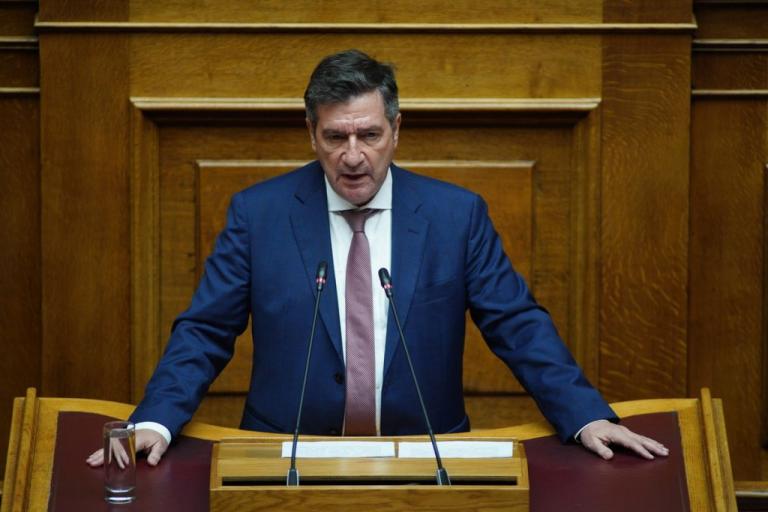 Καμίνης: Να μην εξαντλείται το υπουργείο σε τελεσίγραφα, ας κάνει τη δουλειά του