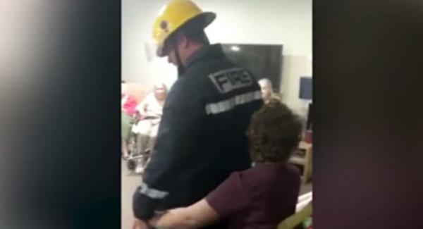 Το απίστευτο δώρο που ζήτησε ηλικιωμένη για τα Χριστούγεννα