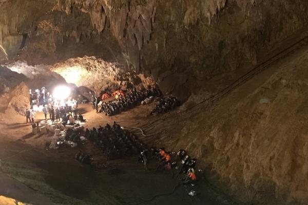 Ταϊλάνδη: Νεκρός βατραχάνθρωπος 1,5 χρόνο μετά τη διάσωση από το σπήλαιο