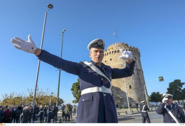 Εικόνες από το παρελθόν με τον ρυθμιστή τροχονόμο στο κέντρο της Θεσσαλονίκης