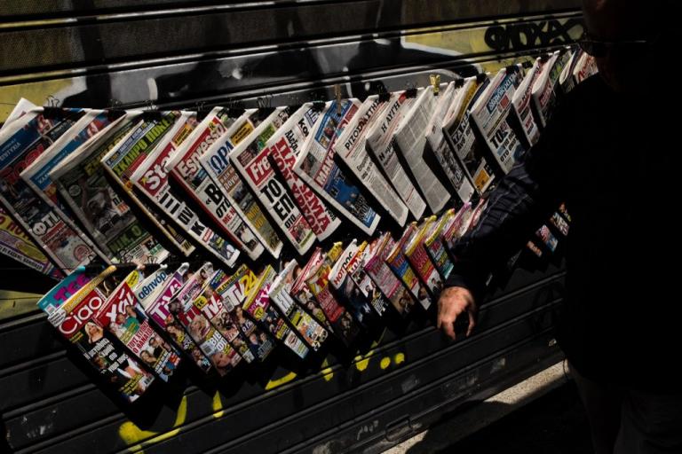 Πέτσας: Δεν θα εφαρμοστεί το ισχύον πλαίσιο για την επιχορήγηση των εφημερίδων