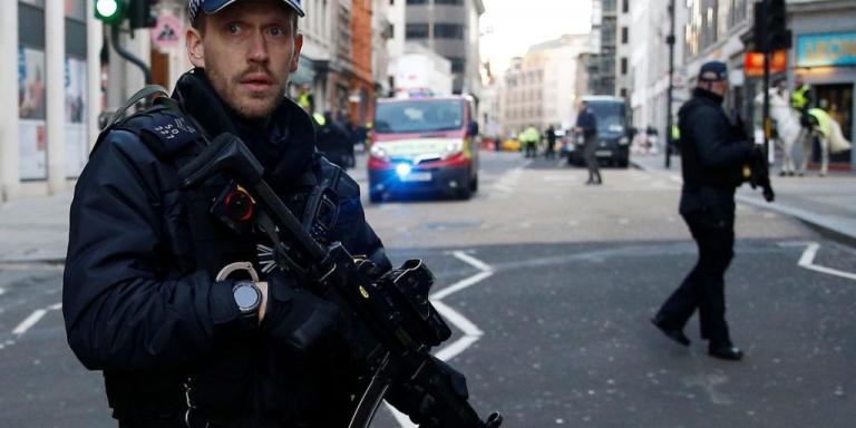 Μπέρμιγχαμ : Δύο έφηβοι μαχαιρώθηκαν σε χριστουγεννιάτικη αγορά