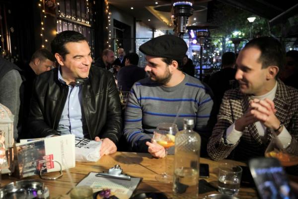 Η selfie Τσίπρα με τούρκο… φαν