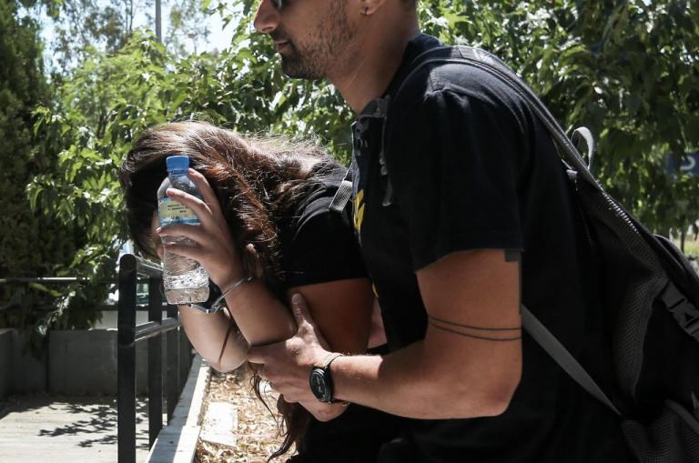 Εγκλημα στο Κορωπί: Ανατριχιαστικές περιγραφές – «Μην σκοτώνεις τη μαμά μας»