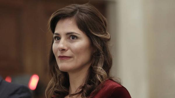 Μπέτυ Μπαζιάνα κι επίσημα καθηγήτρια Πανεπιστημίου