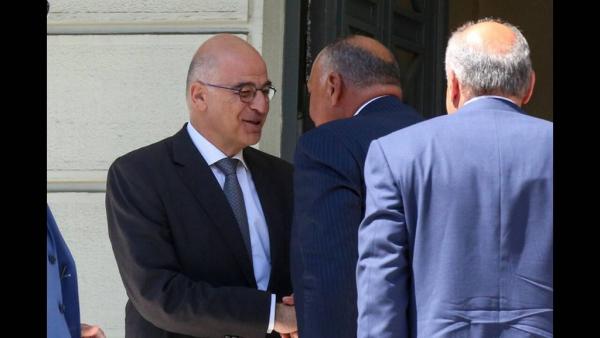 Αίγυπτος : Εκτενής αναφορά του Τύπου στη συνάντηση Δένδια – Σούκρι