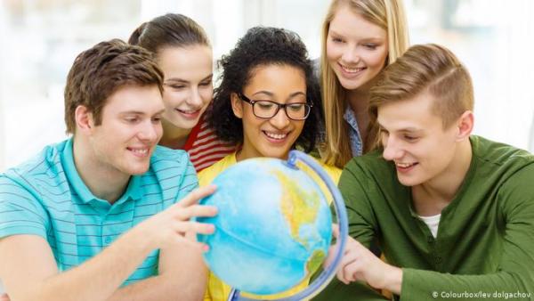 Νέοι και μορφωμένοι οι γερμανοί μετανάστες