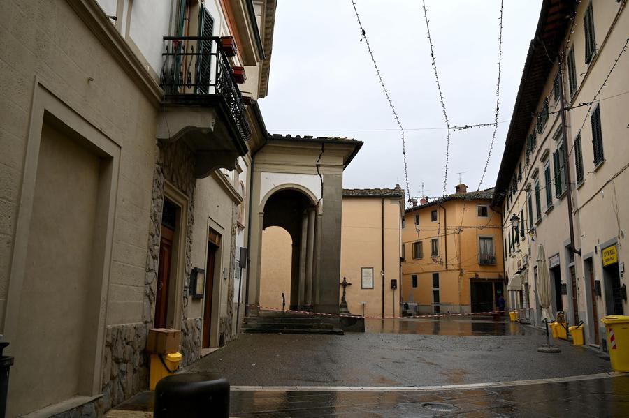Σεισμός στην Ιταλία : Ρωγμές σε κτίρια - Πάνω από 40 μετασεισμοί
