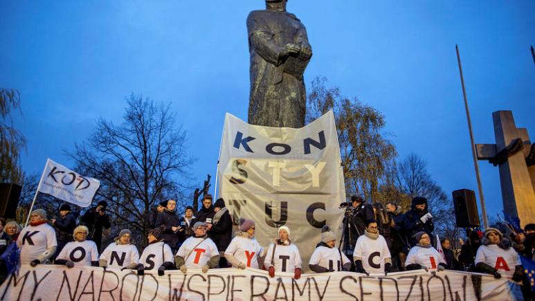 Πολωνία : Διαδηλώσεις κατά της μεταρρύθμισης του δικαστικού συστήματος
