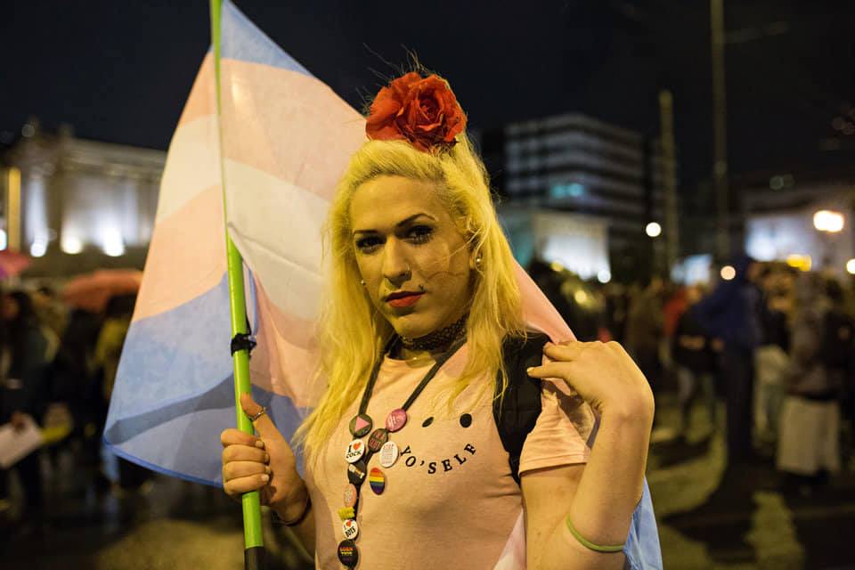 Στο εδώλιο ο κοινωνικός ρατσισμός στο πρόσωπο της τρανς Άννας