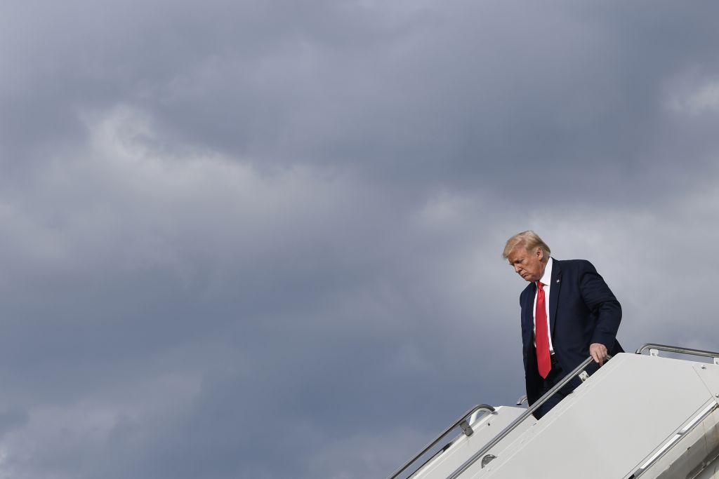 Φεύγει για να… ξεχάσει ο Τραμπ – Πάει διακοπές σε πολυτελές κλαμπ στην Φλόριντα