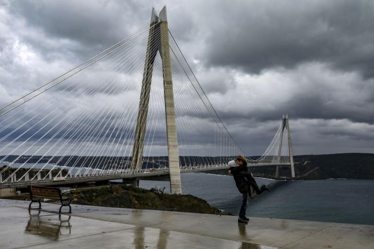 Κωνσταντινούπολη : Εκατοντάδες υπογραφές κατά σχεδίου της διώρυγας που θέλει ο Ερντογάν