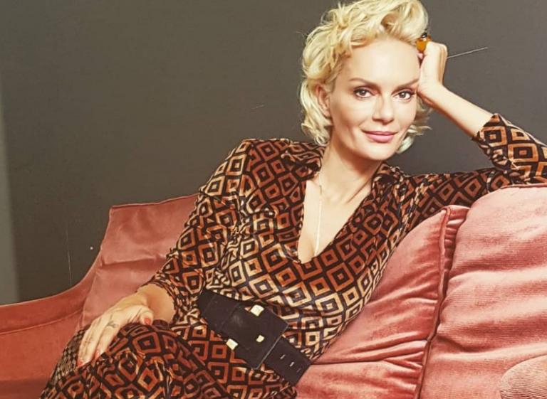 Η Έλενα Χριστοπούλου ποζάρει χωρίς ίχνος μακιγιάζ