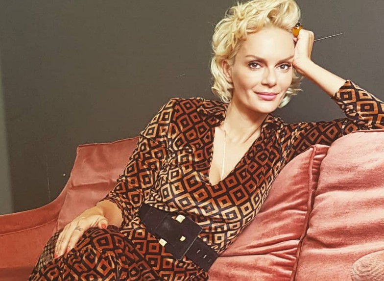 Η Έλενα Χριστοπούλου ποζάρει χωρίς ίχνος μακιγιάζ