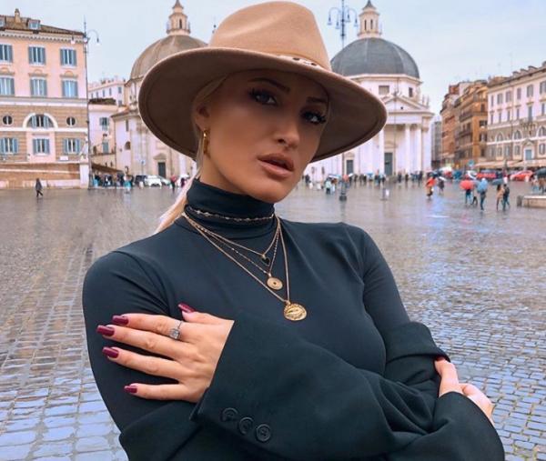 Ιωάννα Τούνη : Τα πιο ερωτευμένα Χριστούγεννα στο πλευρό του αγαπημένου της