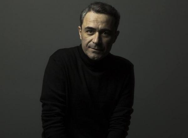 Θανάσης Κουρλαμπάς : Αιφνιδίασε τον Αρναούτογλου «στον αέρα»