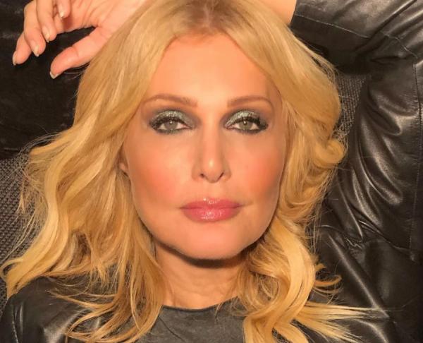 Νατάσα Θεοδωρίδου : Ποζάρει με την μαμά της και ρίχνει το Instagram