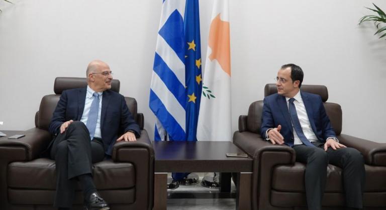 Τετ α τετ Δένδια – Χριστοδουλίδη για Διακρατική συμφωνία και EastMed