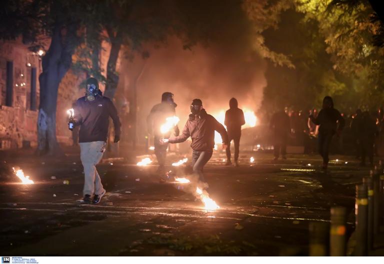 Editorial Ta Nea: Dangers