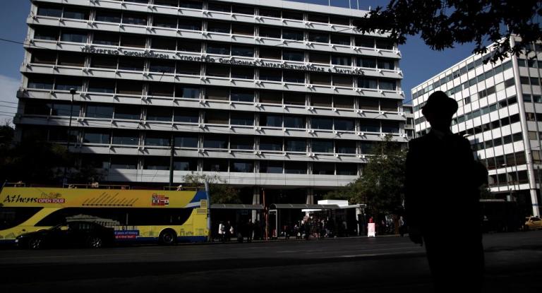 Editorial: Opportumity for Greek economic take-off