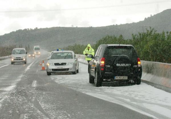 Κακοκαιρία: Απαγόρευση φορτηγών στην Εθνική Οδό –  Πού χρειάζονται αλυσίδες