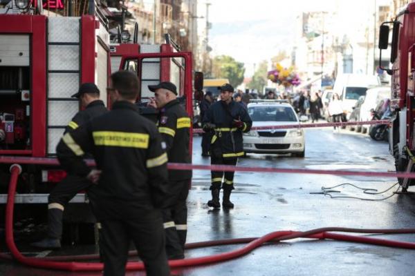 Ηράκλειο : Συναγερμός στην πυροσβεστική – Φωτιά σε συνεργείο