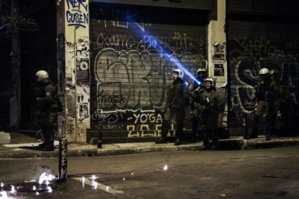 Ένοπλη ληστεία σε σούπερ μάρκετ στα Εξάρχεια