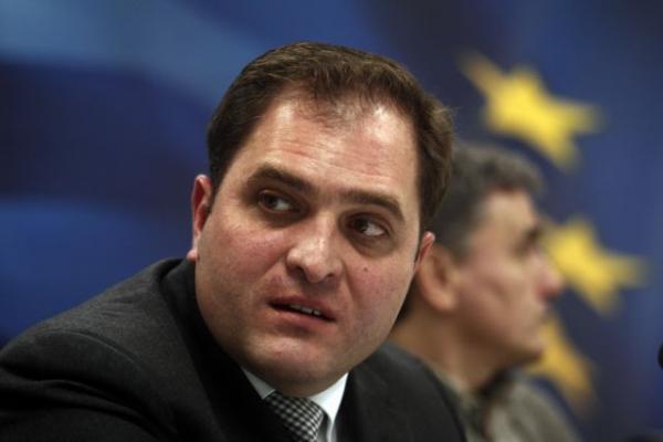 Πιτσιλής : On line με την αγορά για διασύνδεση ταμειακών μηχανών – taxis