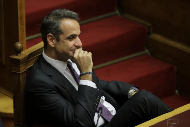 Mitsotakis announces tax cuts, aims to lower primary surplus