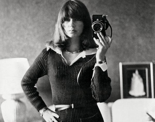 Η σκοτεινή πλευρά της μόδας μέσα από τα μάτια της Mary Russell