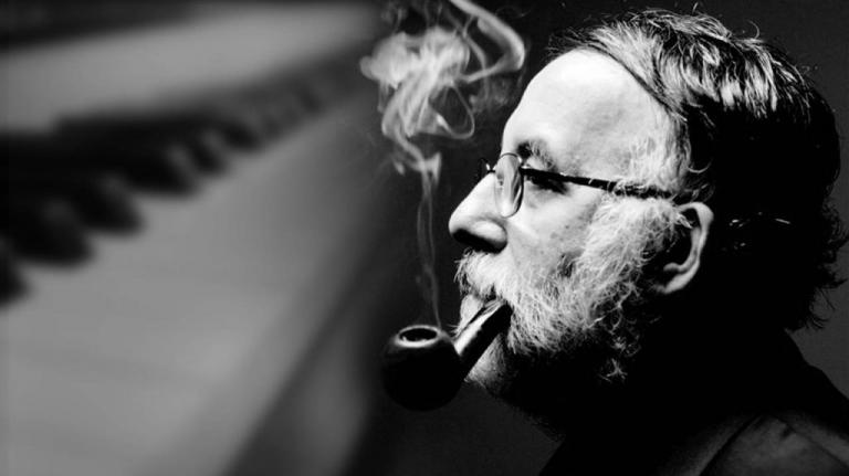 Ο αυτοσαρκασμός του Μικρούτσικου