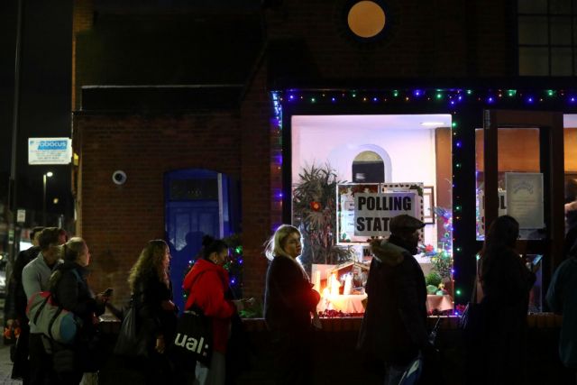 Βρετανικές εκλογές : «Μονομαχία» Τζόνσον – Κόρμπιν πάνω από την κάλπη