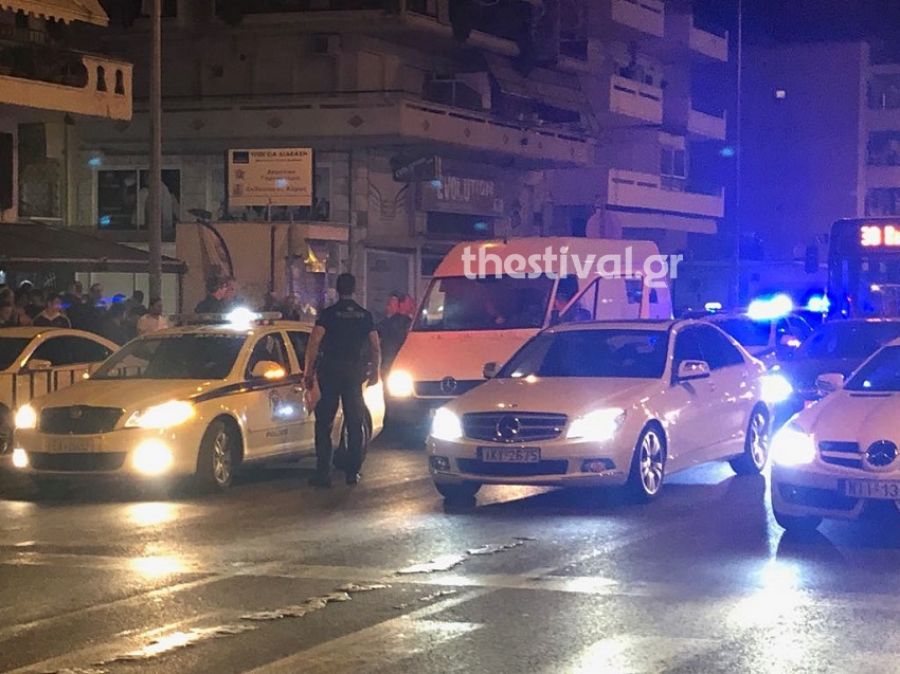 Θεσσαλονίκη : Διακινητής εμβόλισε περιπολικό και προσπάθησε να διαφύγει πεζός