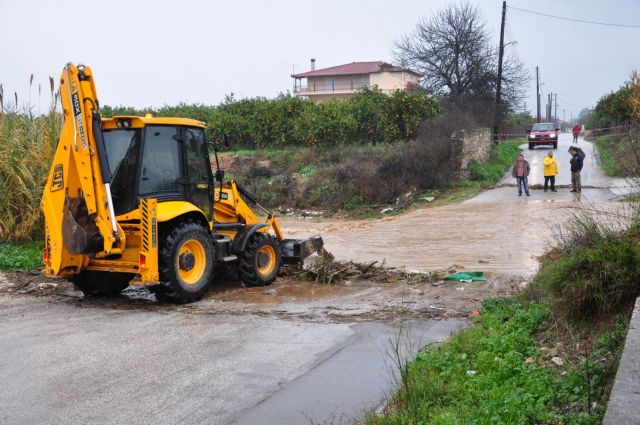 «Ετεοκλής» : Καταστροφές στην Ηλεία λόγω κακοκαιρίας – Αντιολισθητικές αλυσίδες στην Κ. Μακεδονία