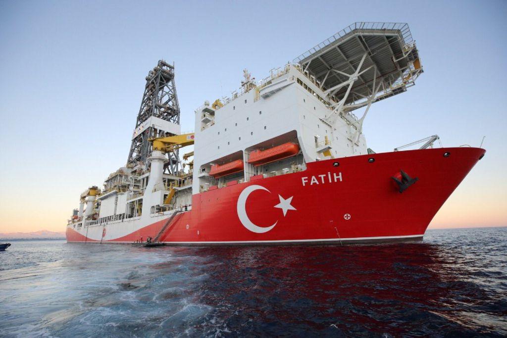 Αλλεπάλληλες τουρκικές προκλήσεις: Σε κλοιό τα τεμάχια 2 και 3 της κυπριακής ΑΟΖ