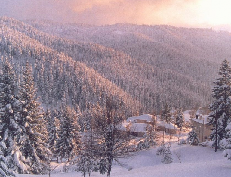 Στο «ψυγείο» η Β. Ελλάδα – Νέα πτώση της θερμοκρασίας και χιόνια φέρνει η «Ζηνοβία» [Χάρτες]