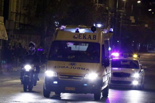 Λεωφόρος Μεσογείων : Αυτοκίνητο έφυγε από τον δρόμο και μπήκε σε κατάστημα