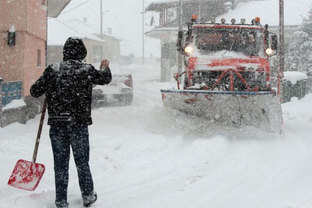 Ζηνοβία: Σοβαρά προβλήματα από τον χιονιά – Έρχεται δύσκολο 24ωρο