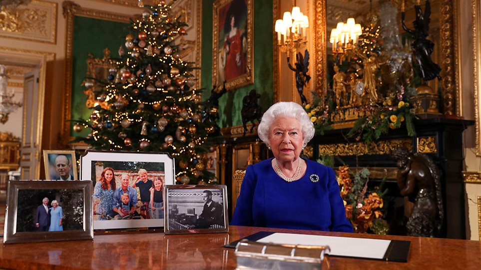 Το χριστουγεννιάτικο μήνυμα της βασίλισσας Ελισάβετ και η έμμεση αναφορά στην Μέγκαν Μαρκλ