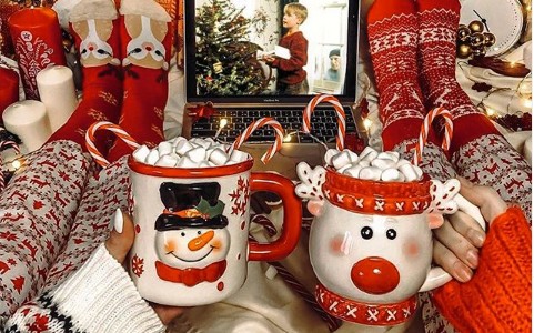 Ζώδια: Ποια έχουν ήδη μπει στο πνεύμα των Χριστουγέννων;