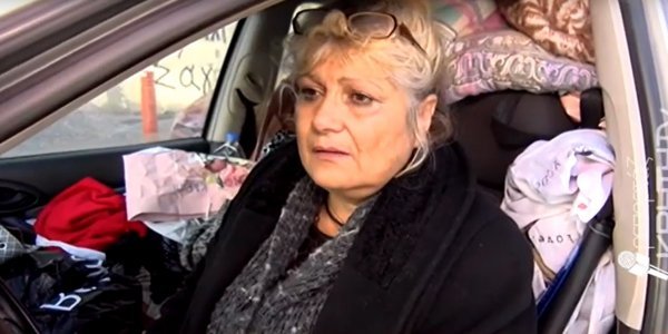 Κρήτη : Γυναίκα ζει στο αυτοκίνητο δύο χρόνια