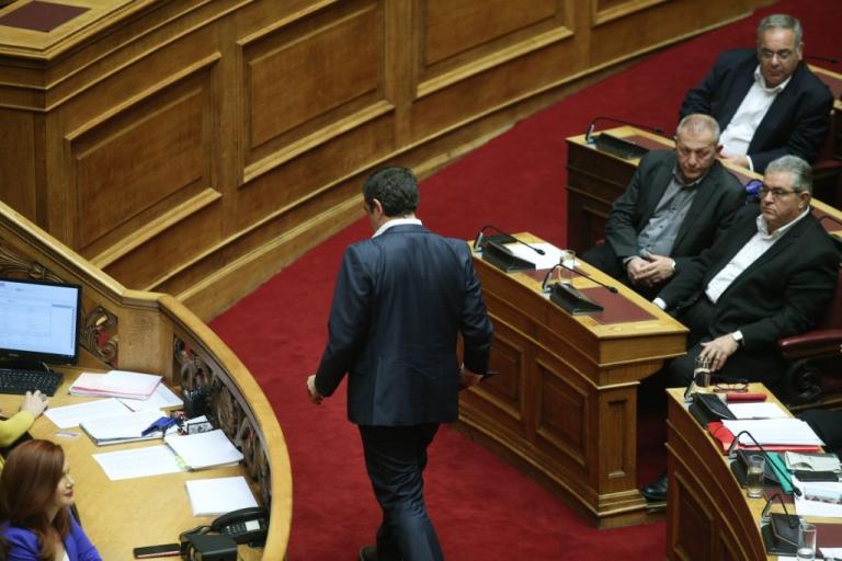 Ο ΣΥΡΙΖΑ περνάει κρίση, ο Τσίπρας αδυνατεί να βρει διεξόδους