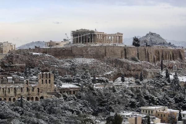Η κακοκαιρία «Ζηνοβία» φέρνει χιόνι σε όλη τη χώρα – Πότε θα χτυπήσει τελικά
