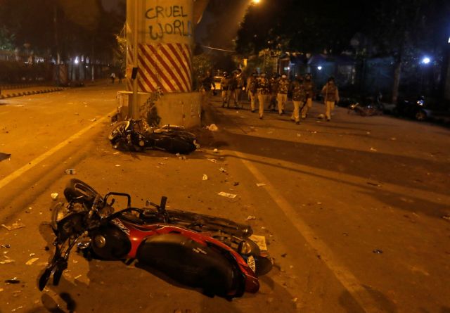 Ινδία : Βαρβαρότητες και έξι νεκροί σε διαδηλώσεις μουσουλμάνων κατά προσφύγων