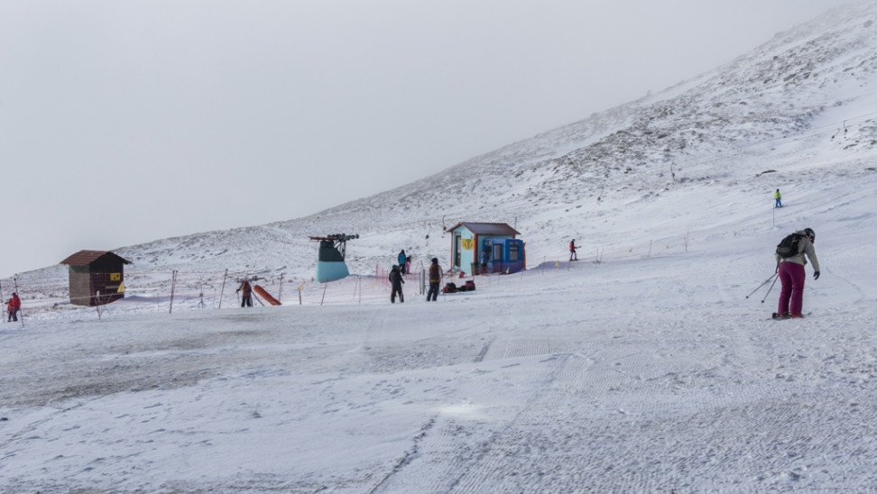 Άνοιξε το χιονοδρομικό κέντρο Βόρας – Καϊμάκτσαλαν