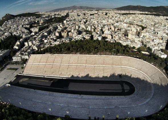 Θρίλερ στο Καλλιμάρμαρο : Εντοπίστηκε γυναίκα κρεμασμένη με λουρί σκύλου