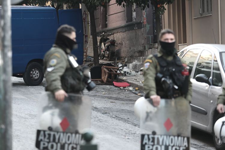 Κουκάκι : Σφοδρή πολιτική αντιπαράθεση για τις καταγγελίες περί αστυνομικής βίας – Επείγουσα έρευνα από την Εισαγγελία