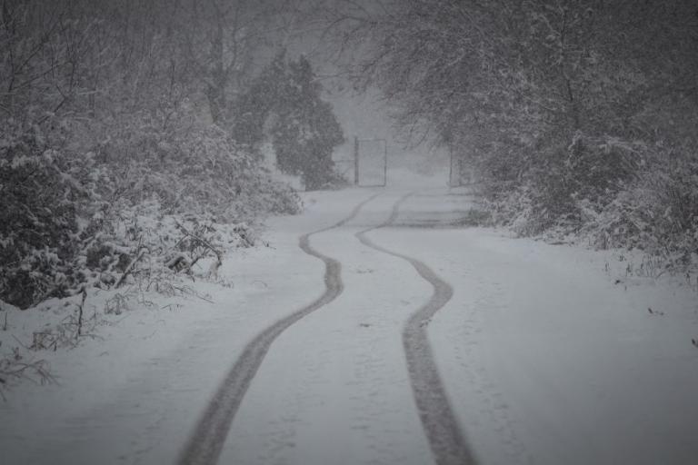 Εκτακτο : Προβλήματα τώρα λόγω χιονόπτωσης στην Παλαιά Εθνική Οδό Αθηνών – Θηβών